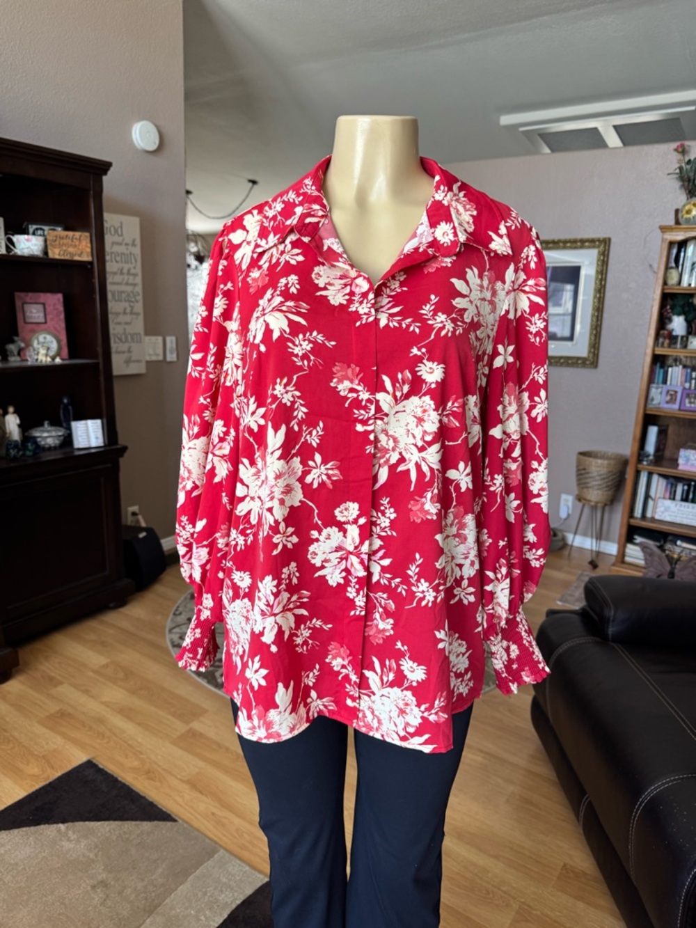 Boutique red & white floral long sleeves button up blouse-size XL - Picture 5 of 9